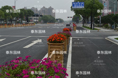 鋁合金花箱護(hù)欄